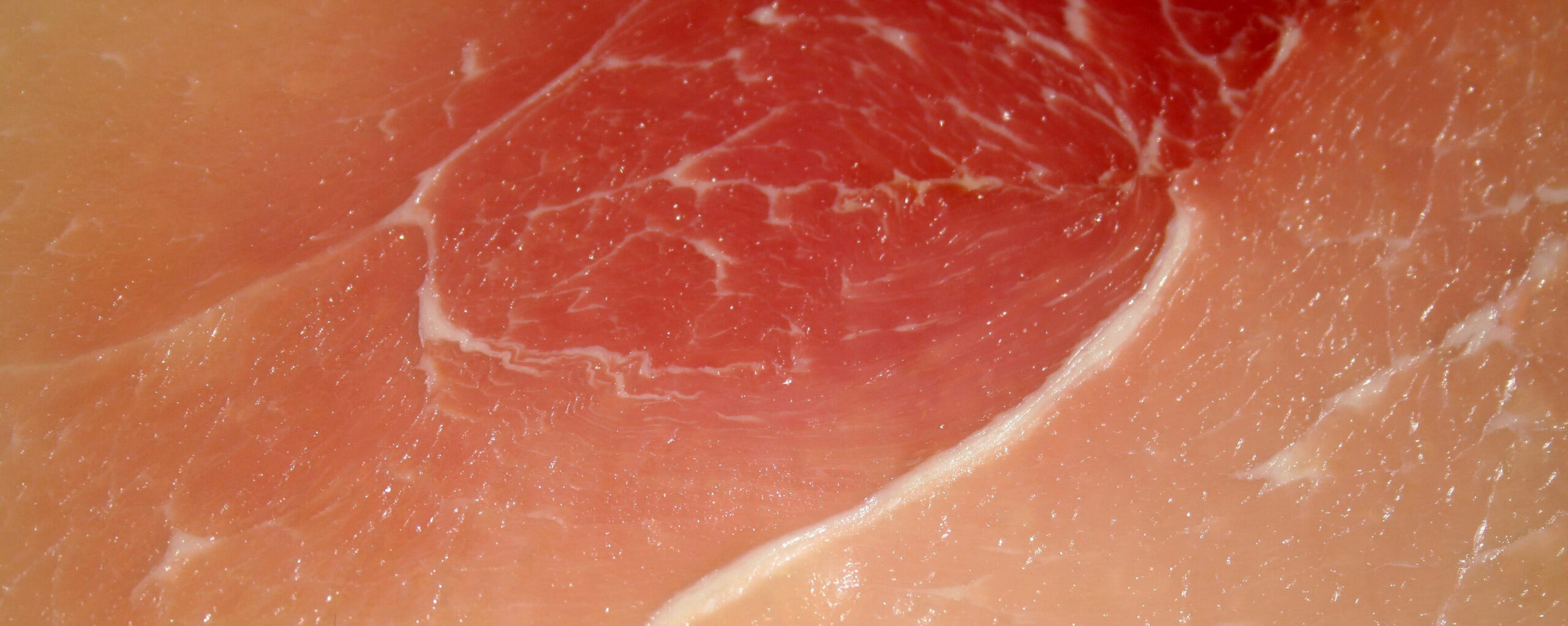 ¿Con qué cuchillos se corta el jamón?